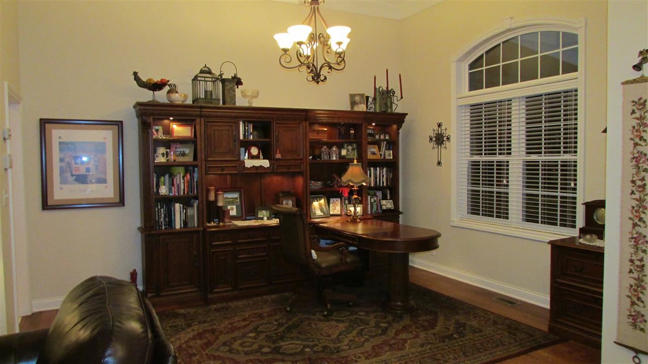 3203 Vierling Dr, Evansville, IN 47715 photo 3