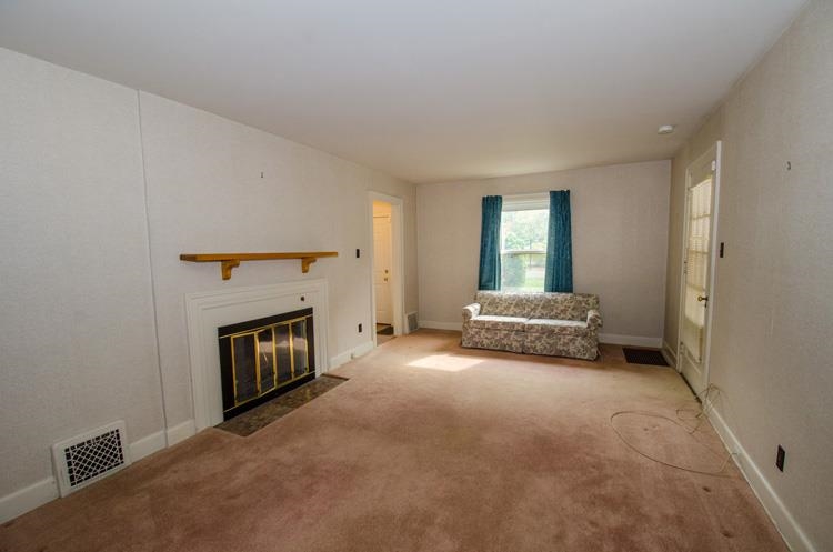 1853 Wilber St, South Bend, IN 46628 photo 9