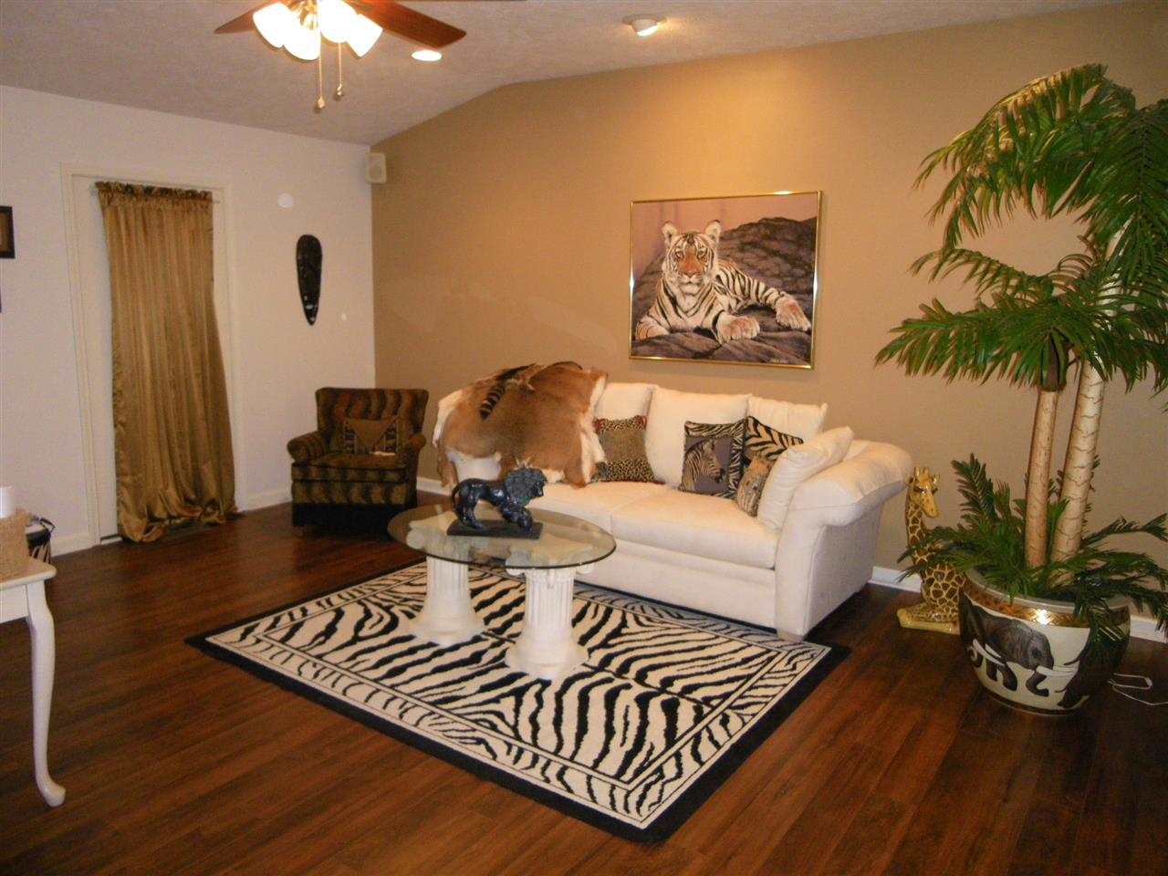 12041 Rosshire Dr, Evansville, IN 47725 photo 7