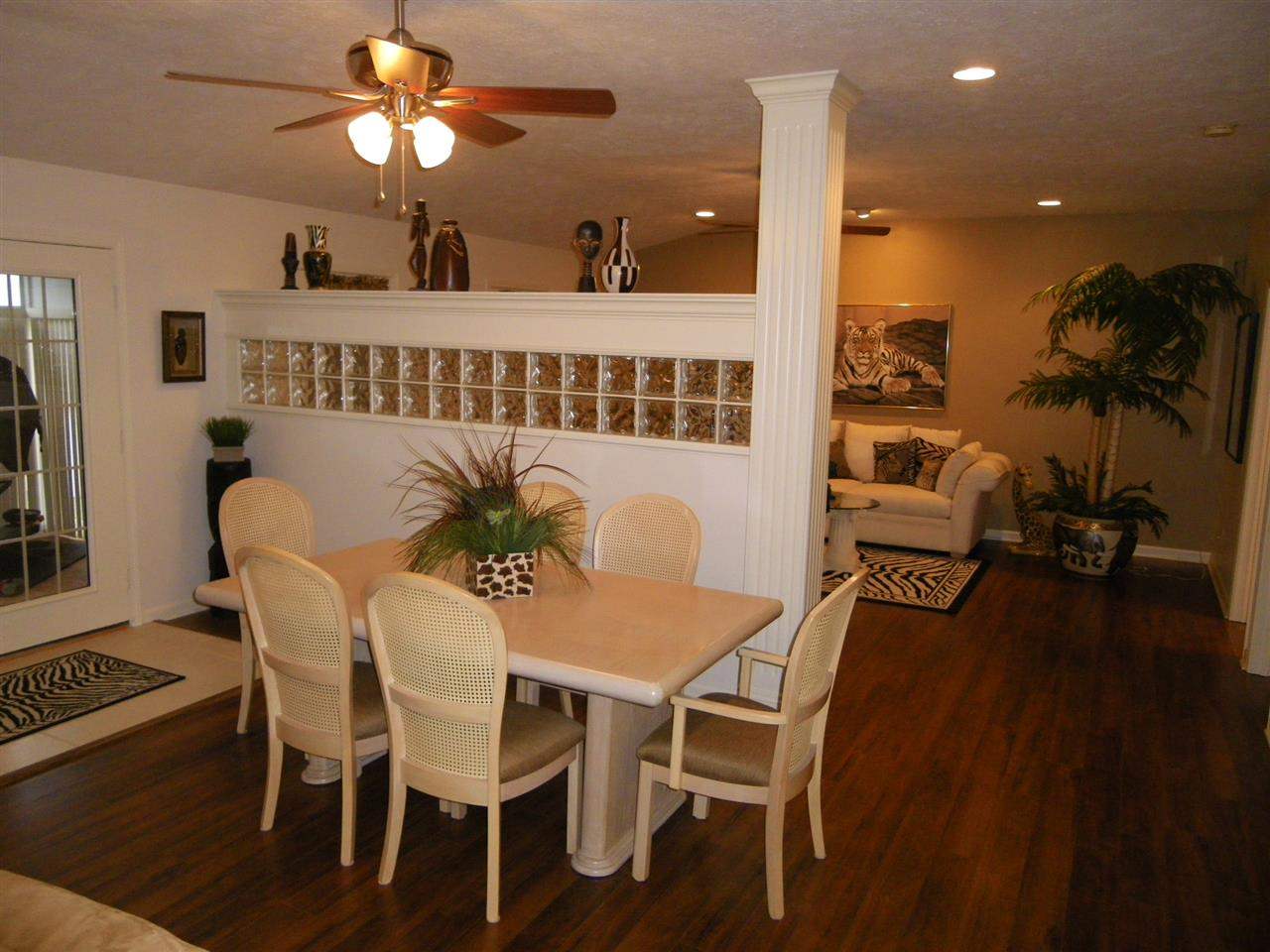 12041 Rosshire Dr, Evansville, IN 47725 photo 3