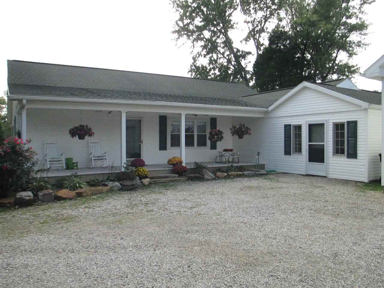 11426 Darmstadt Rd, Evansville, IN 47725 photo 3