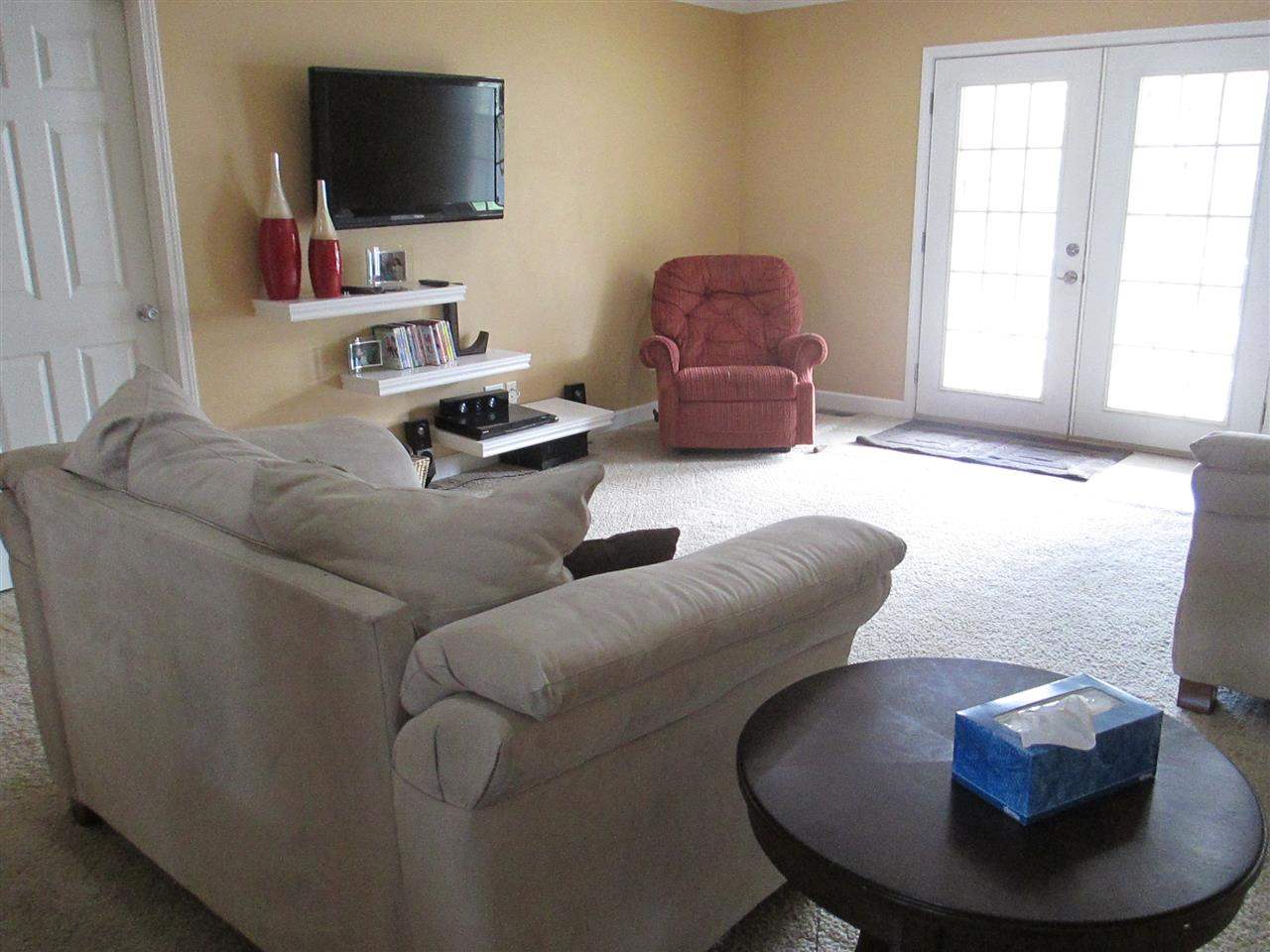 11426 Darmstadt Rd, Evansville, IN 47725 photo 8