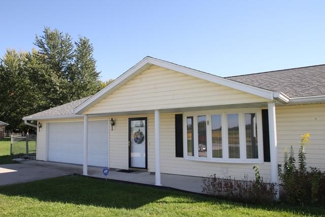 4605 W Royerton Rd, Muncie, IN 47304 photo 2
