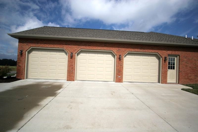 1794 Ashwood Dr, Jasper, IN 47546 photo 2