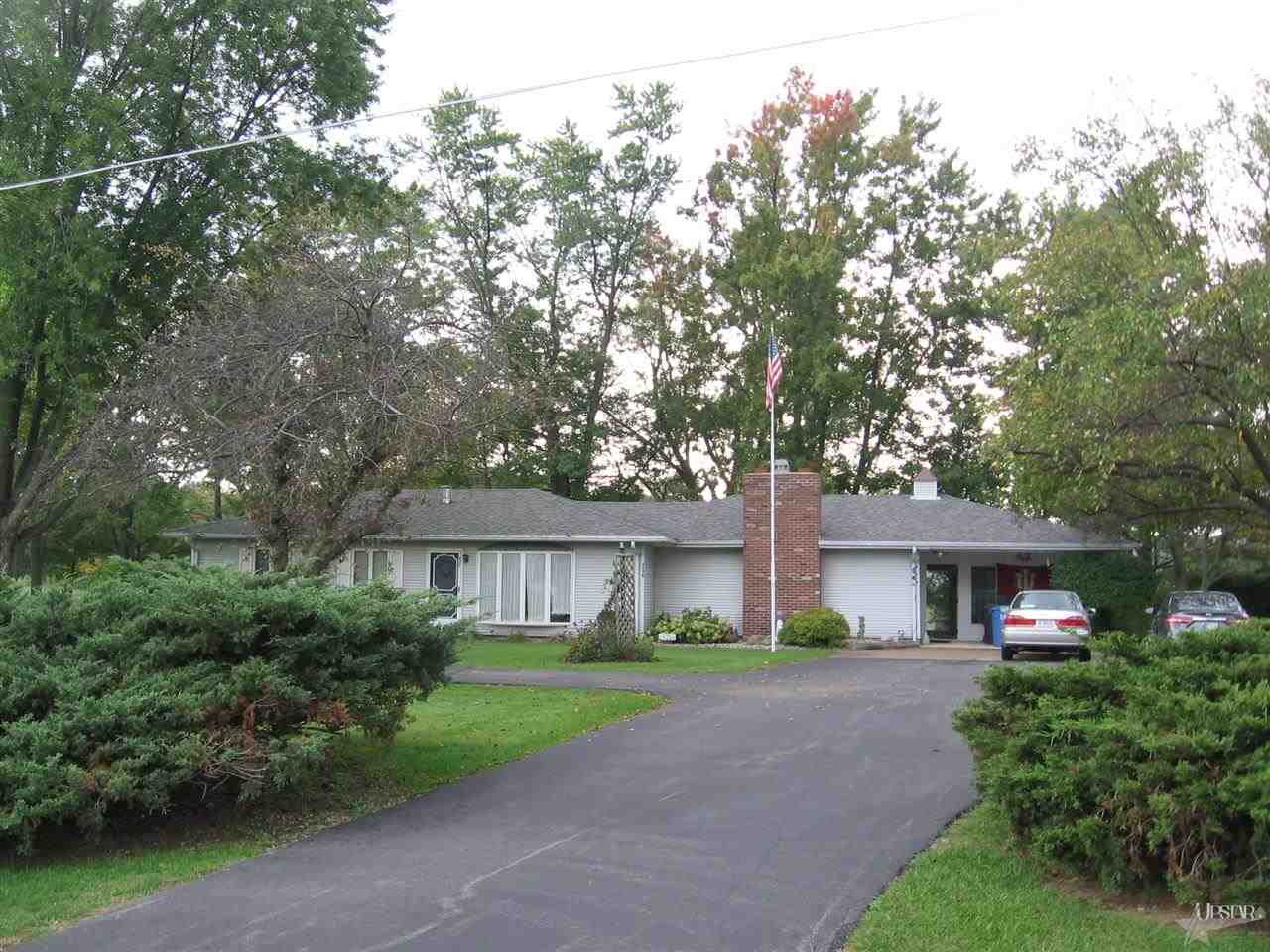 929 W Lincolnway, Columbia City, IN 46725 photo 2