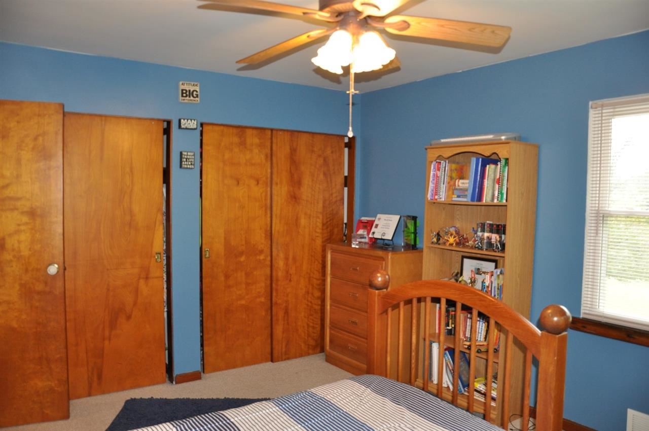 404 E Buena Vista Rd, Evansville, IN 47711 photo 21