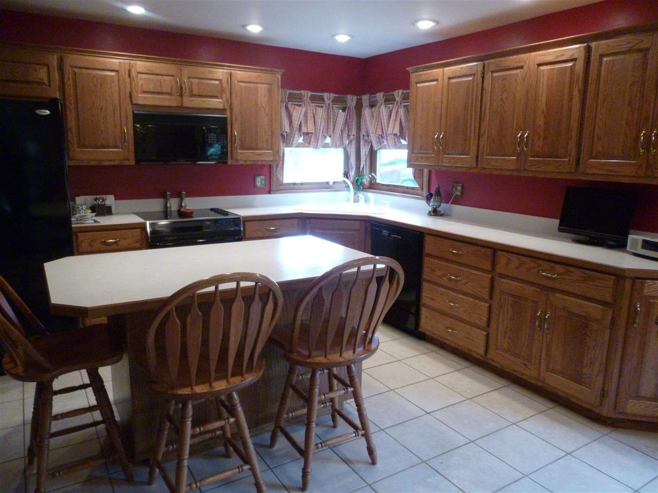 6820 New Harmony Rd, Evansville, IN 47720 photo 22