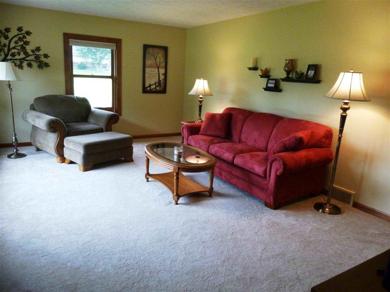 6820 New Harmony Rd, Evansville, IN 47720 photo 17