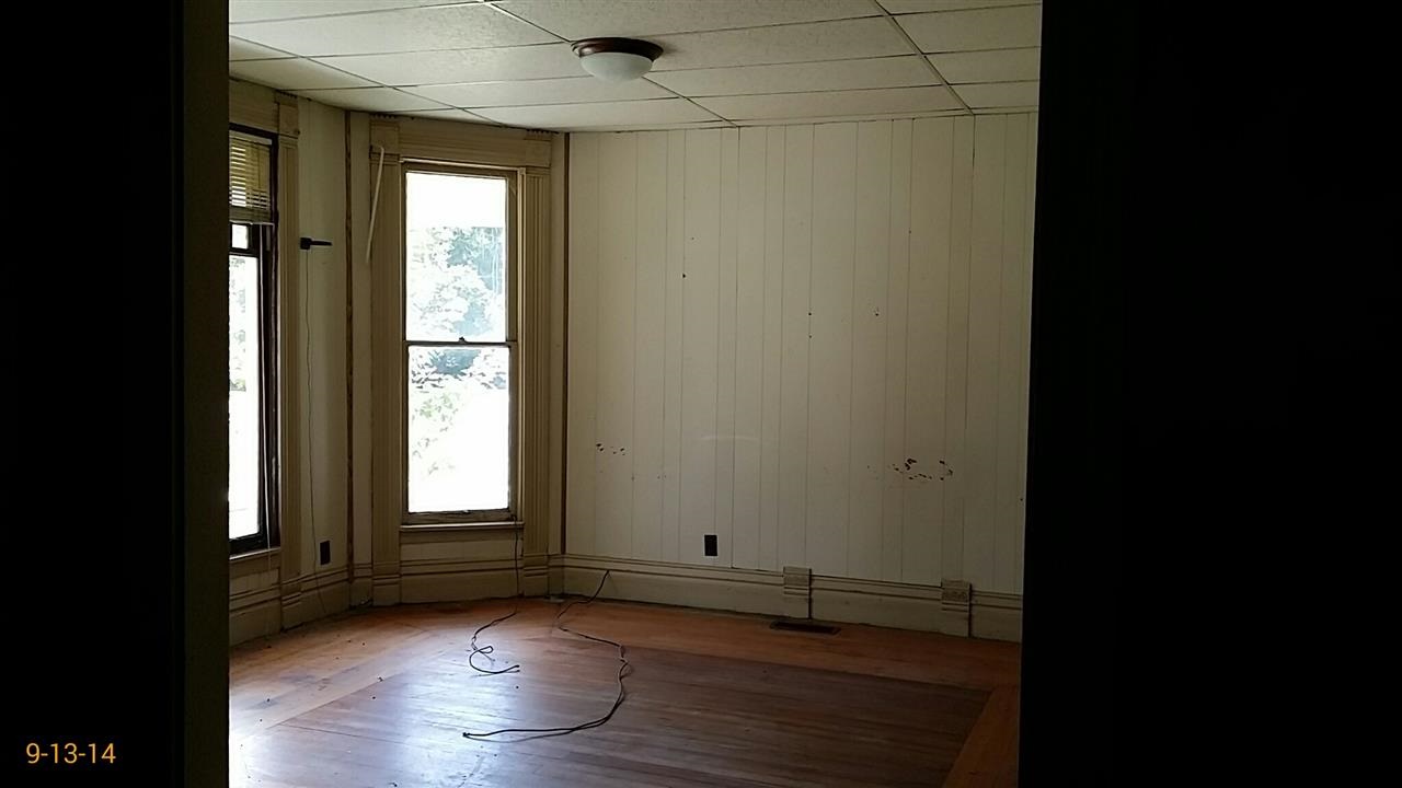 207 W Benton St, Oxford, IN 47971 photo 6