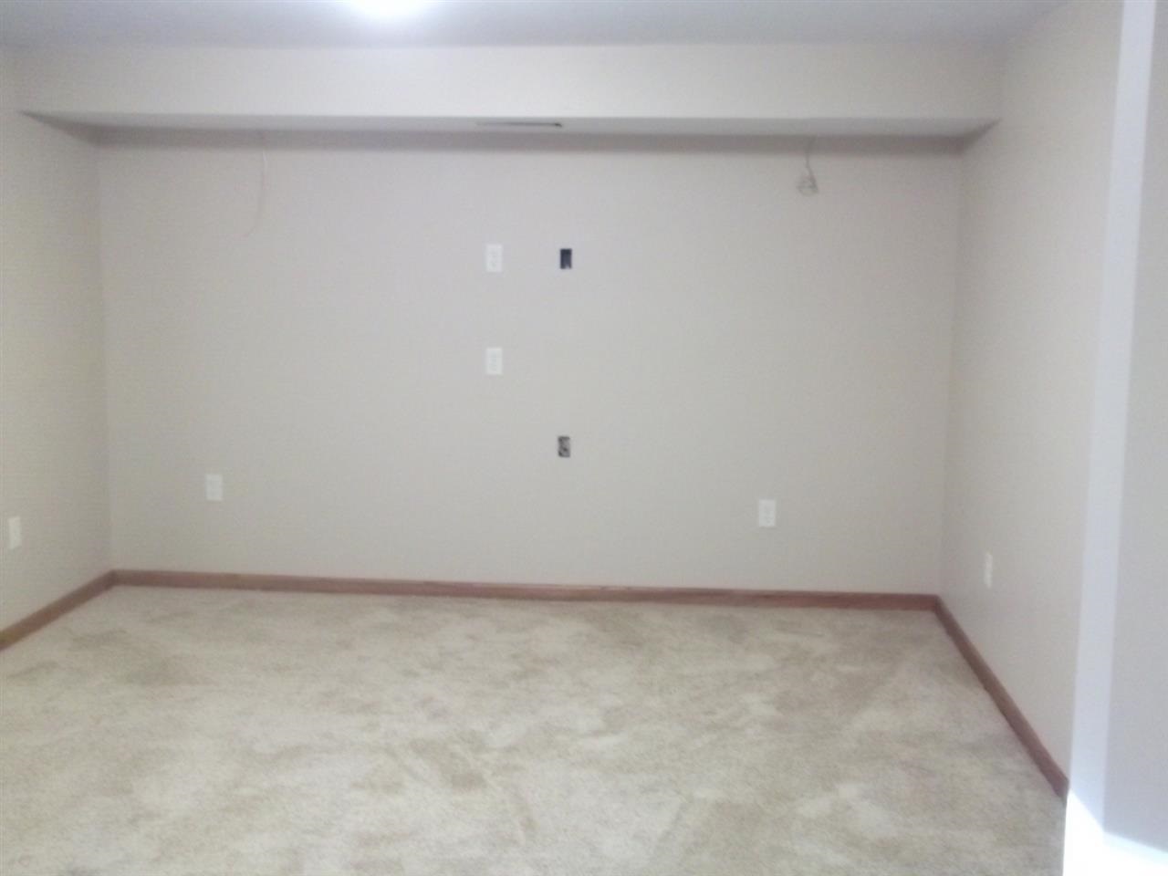 26710 Lakeview Dr, Elkhart, IN 46514 photo 24