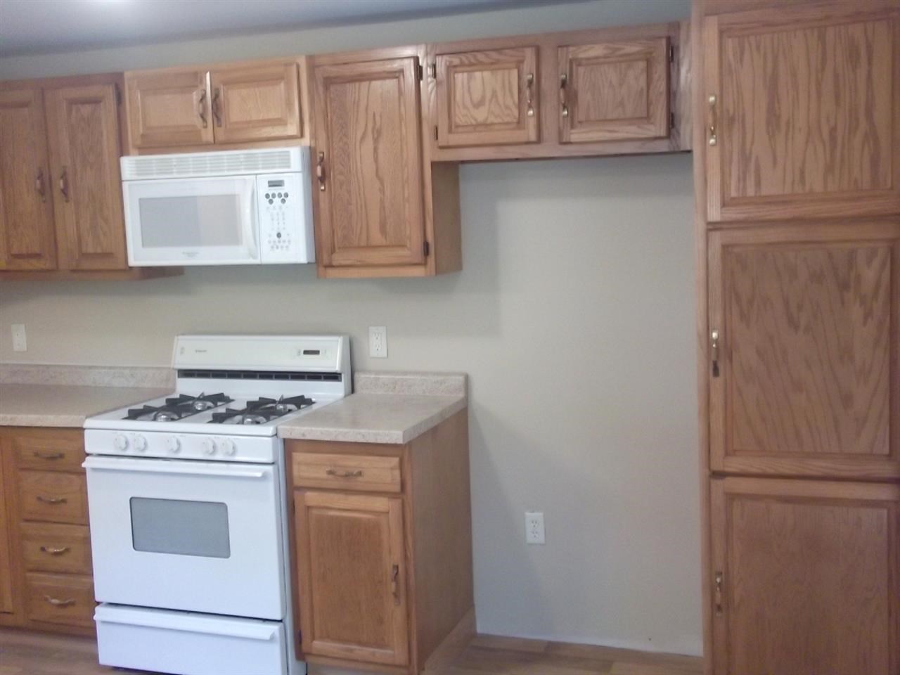 26710 Lakeview Dr, Elkhart, IN 46514 photo 5