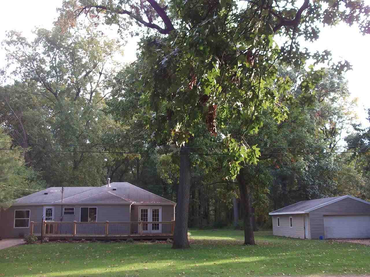 26710 Lakeview Dr, Elkhart, IN 46514 photo 1