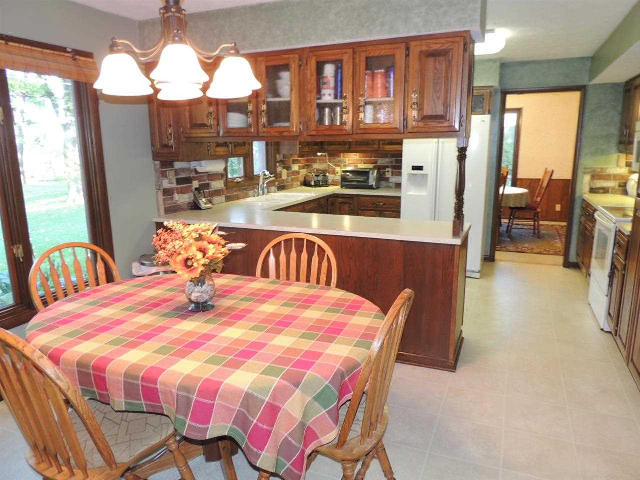 1480 N Lakeview Dr, Frankfort, IN 46041 photo 8
