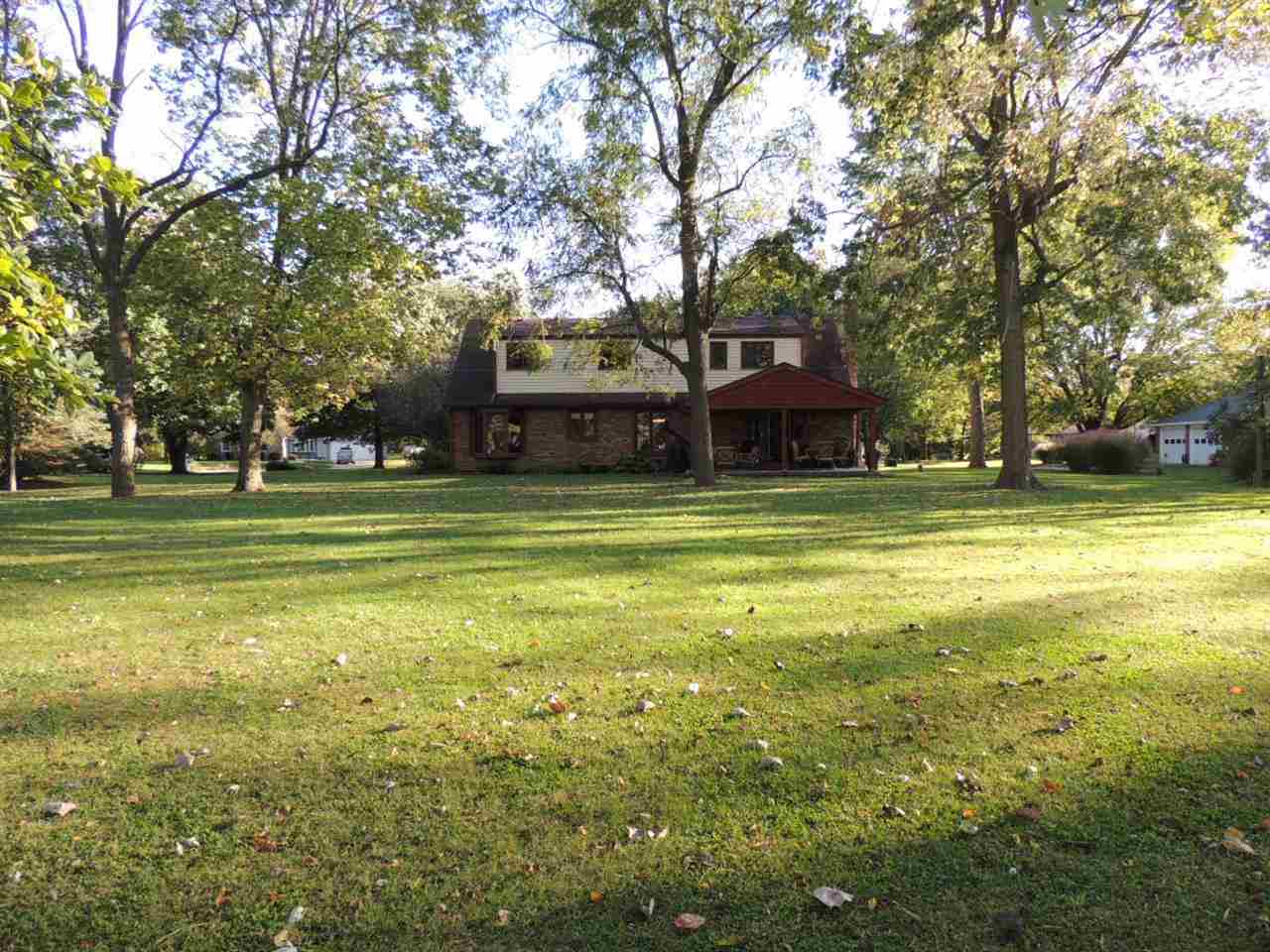 1480 N Lakeview Dr, Frankfort, IN 46041 photo 2