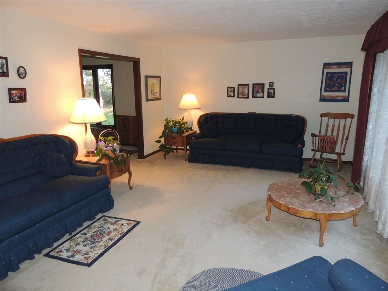 1480 N Lakeview Dr, Frankfort, IN 46041 photo 3