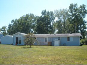 8734 N Shore Dr, Bremen, IN 46506 photo 2