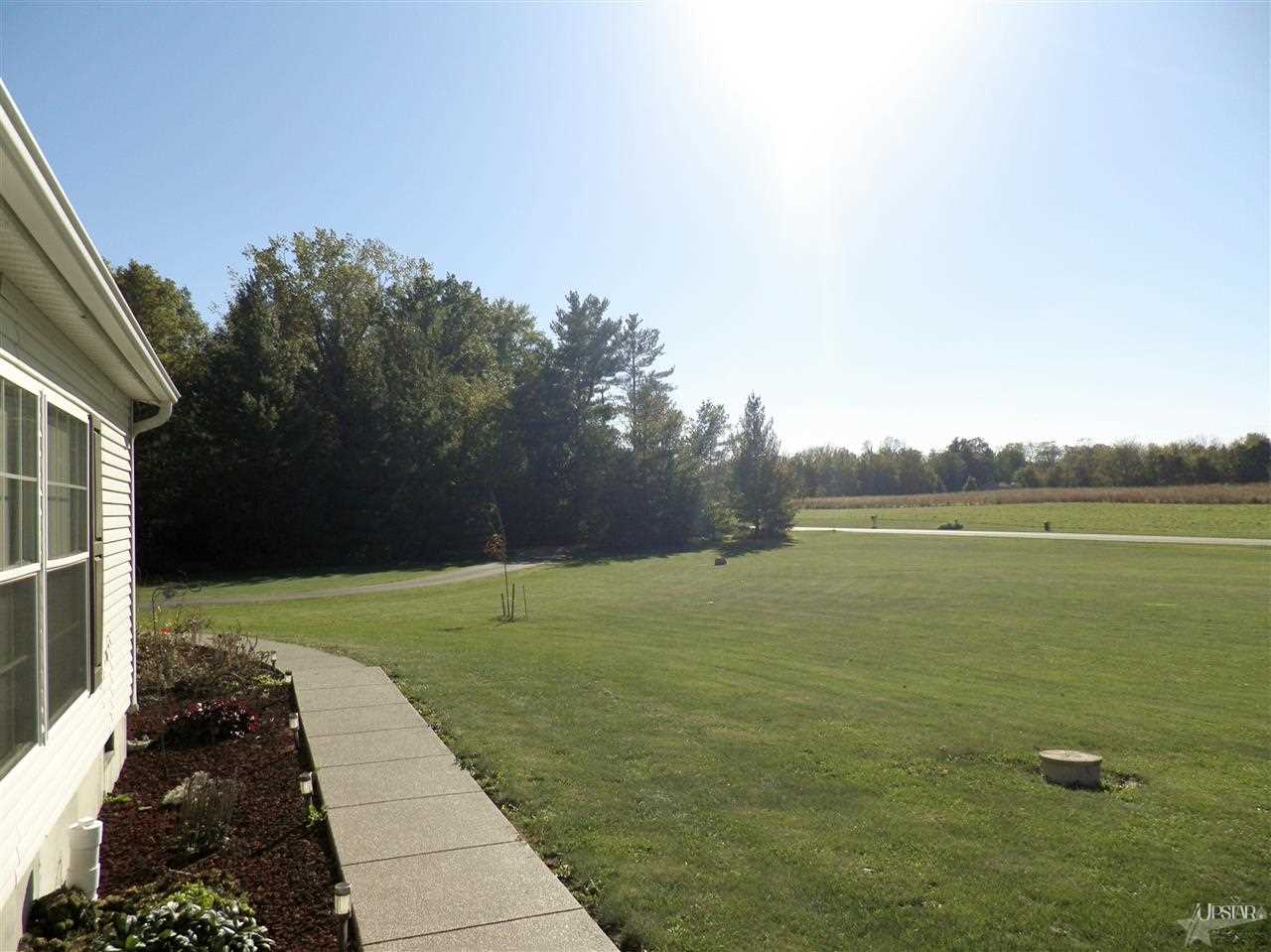 7379 S 300 W, Warren, IN 46792 photo 2