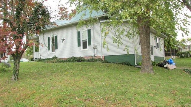 700 E Porter St, Winslow, IN 47598 photo 4