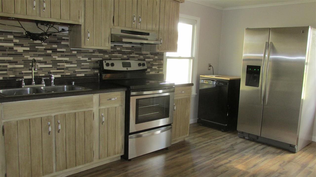 700 E Porter St, Winslow, IN 47598 photo 2