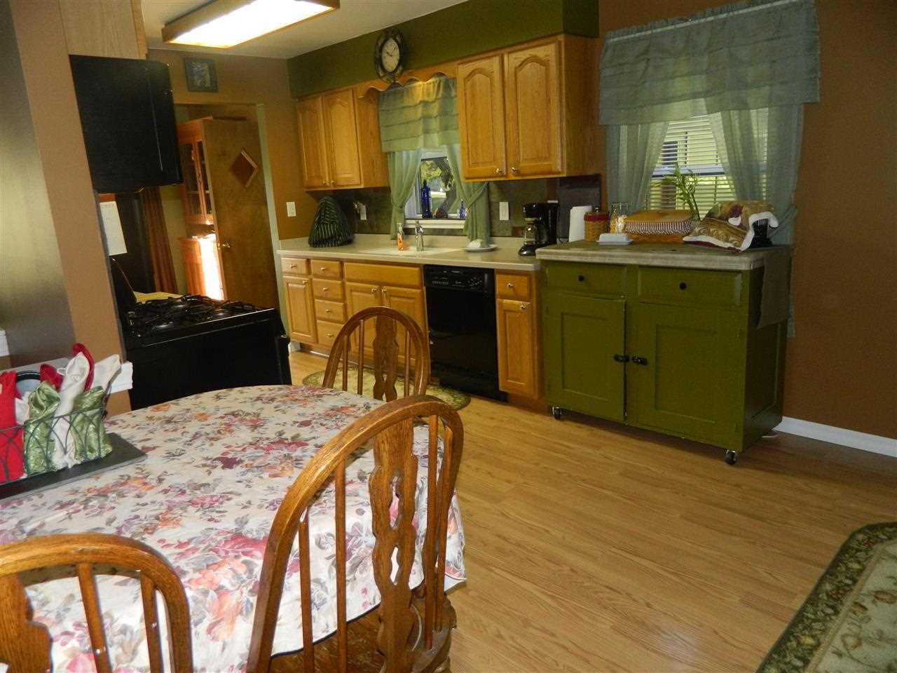 2595 E Brookfield Cir N, Warsaw, IN 46582 photo 5