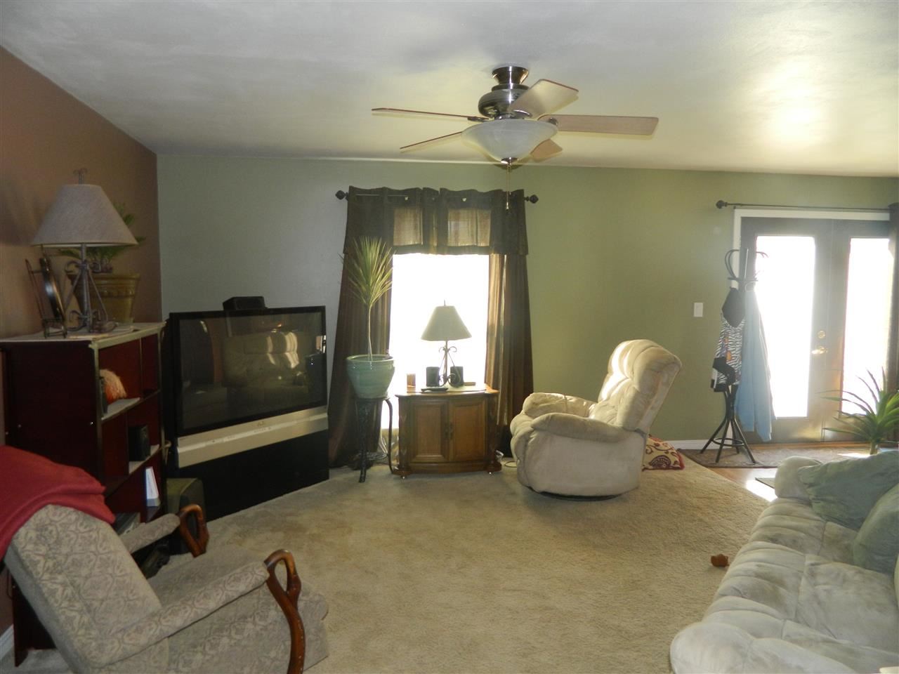 2595 E Brookfield Cir N, Warsaw, IN 46582 photo 2