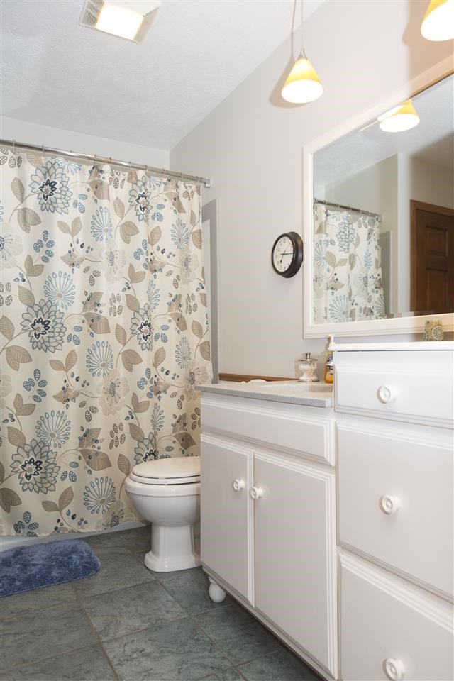 12229 Covered Wagon Ct, Granger, IN 46530 photo 21