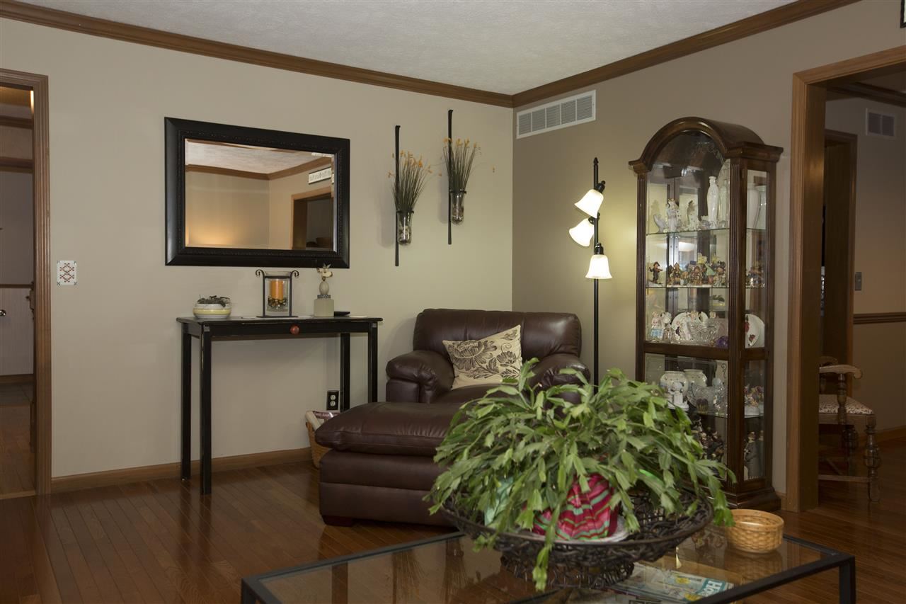12229 Covered Wagon Ct, Granger, IN 46530 photo 4