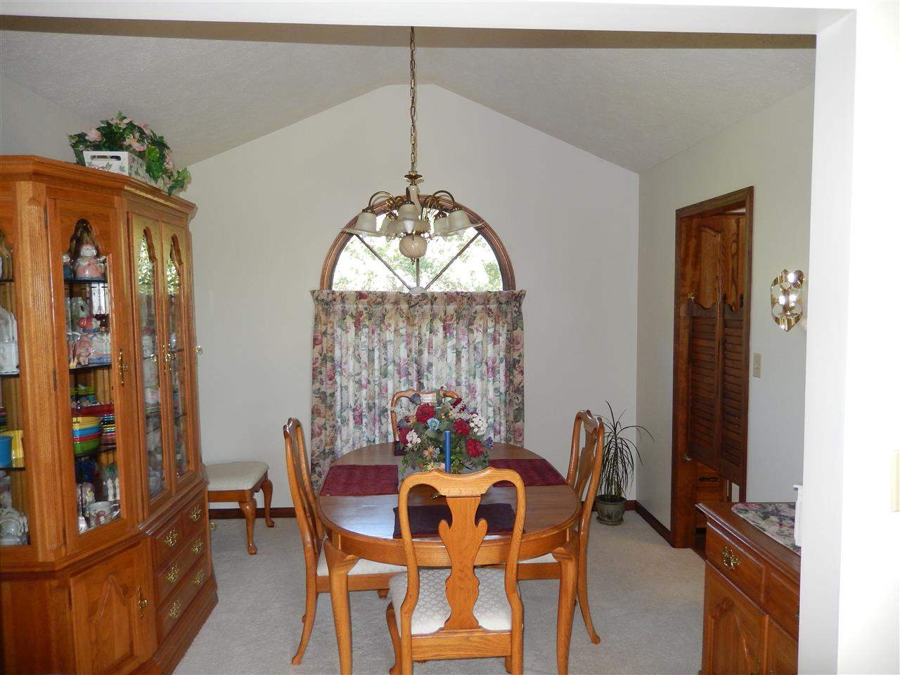 691 S Kirby Rd, Bloomington, IN 47403 photo 5