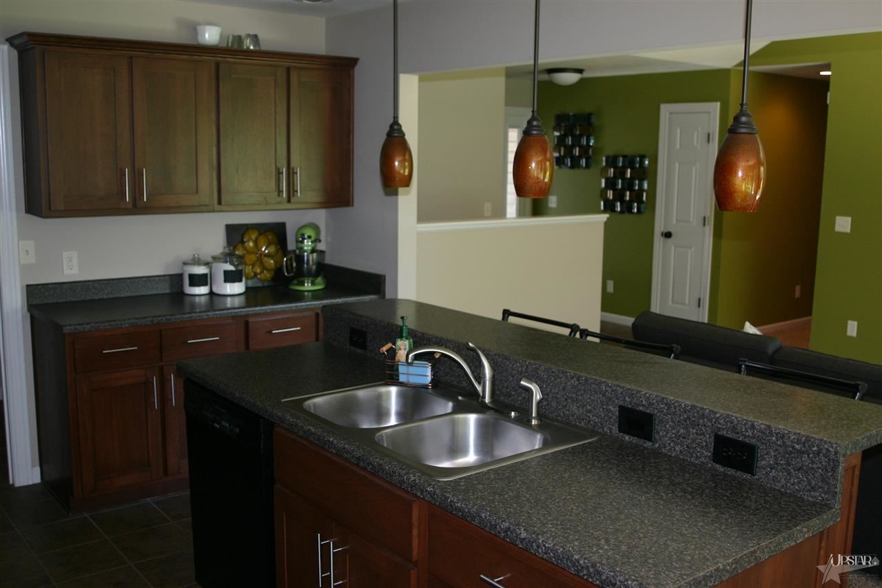 111 Kemar St, Wakarusa, IN 46573 photo 6