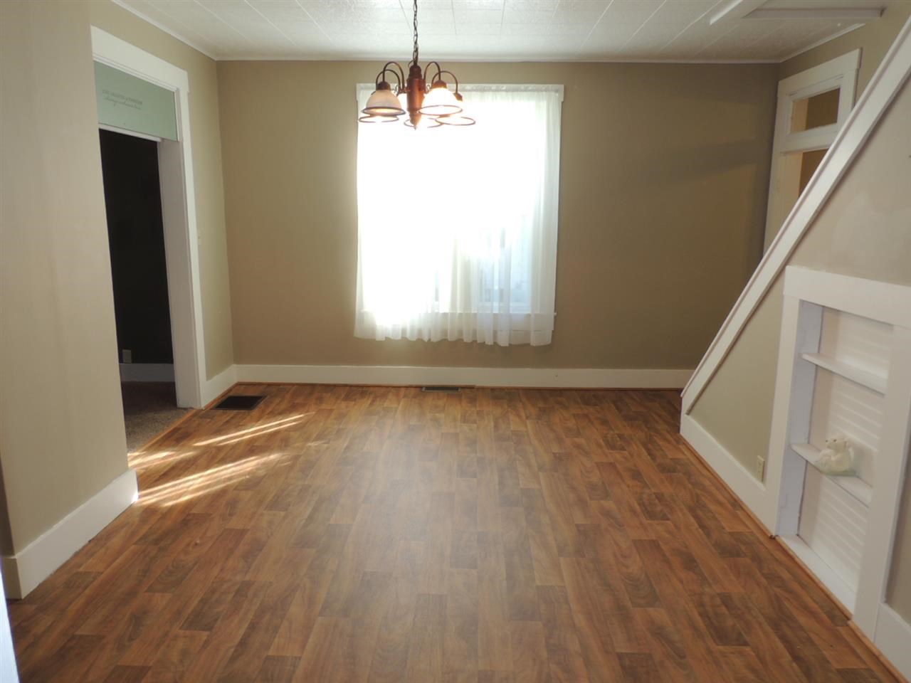 408 N Center St, Flora, IN 46929 photo 4