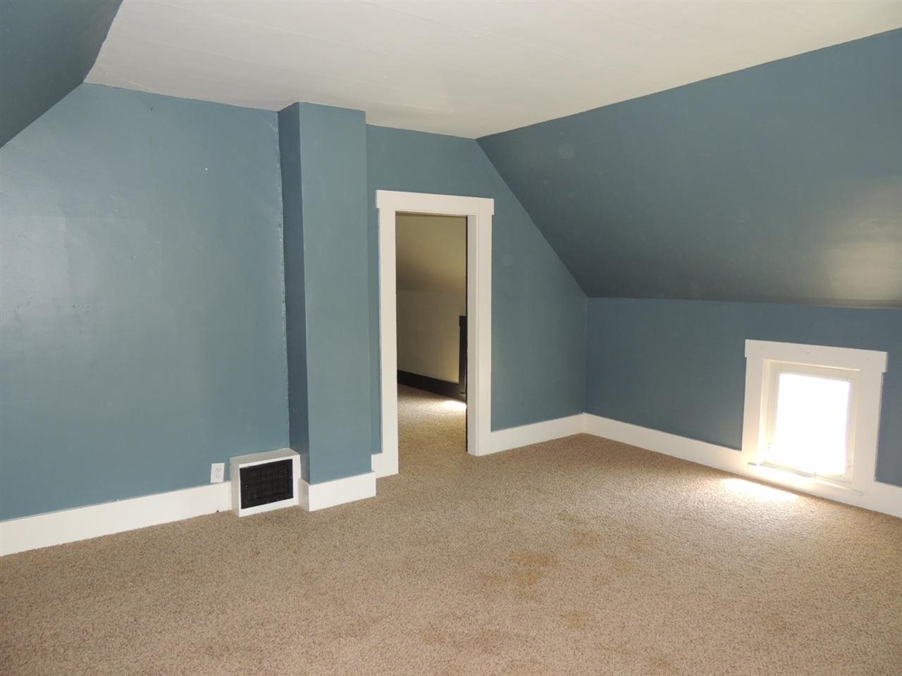 408 N Center St, Flora, IN 46929 photo 13