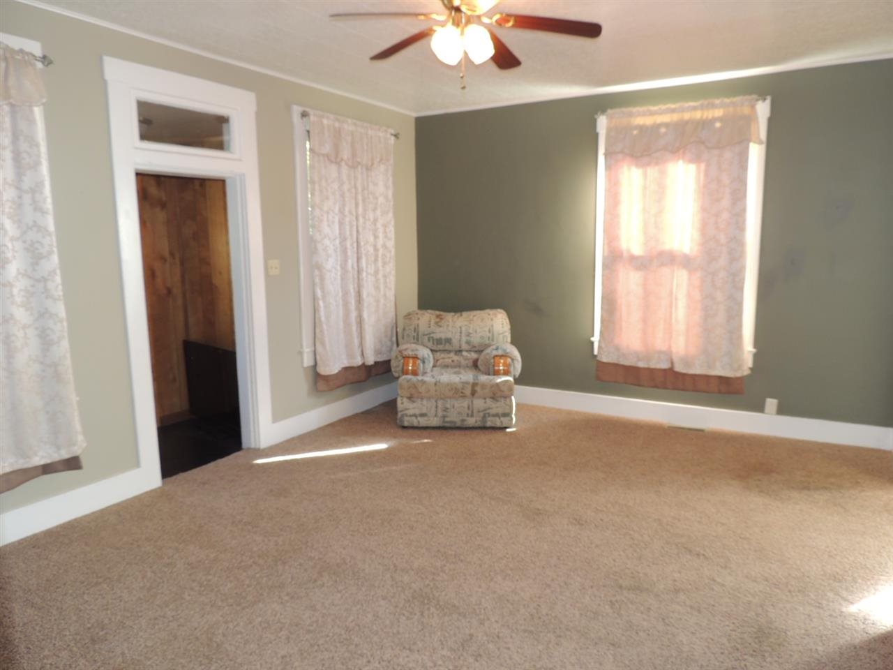 408 N Center St, Flora, IN 46929 photo 2