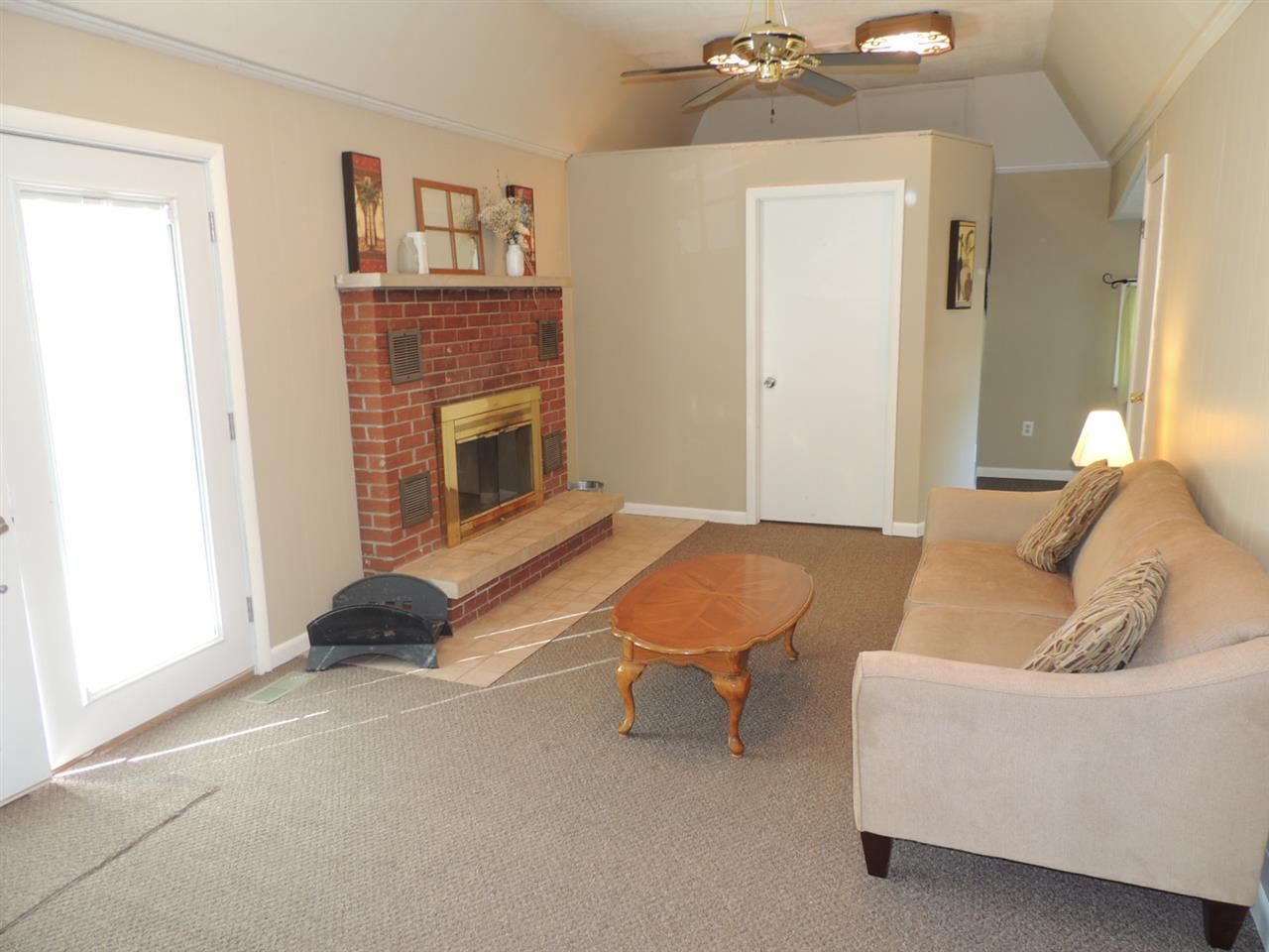 408 N Center St, Flora, IN 46929 photo 8