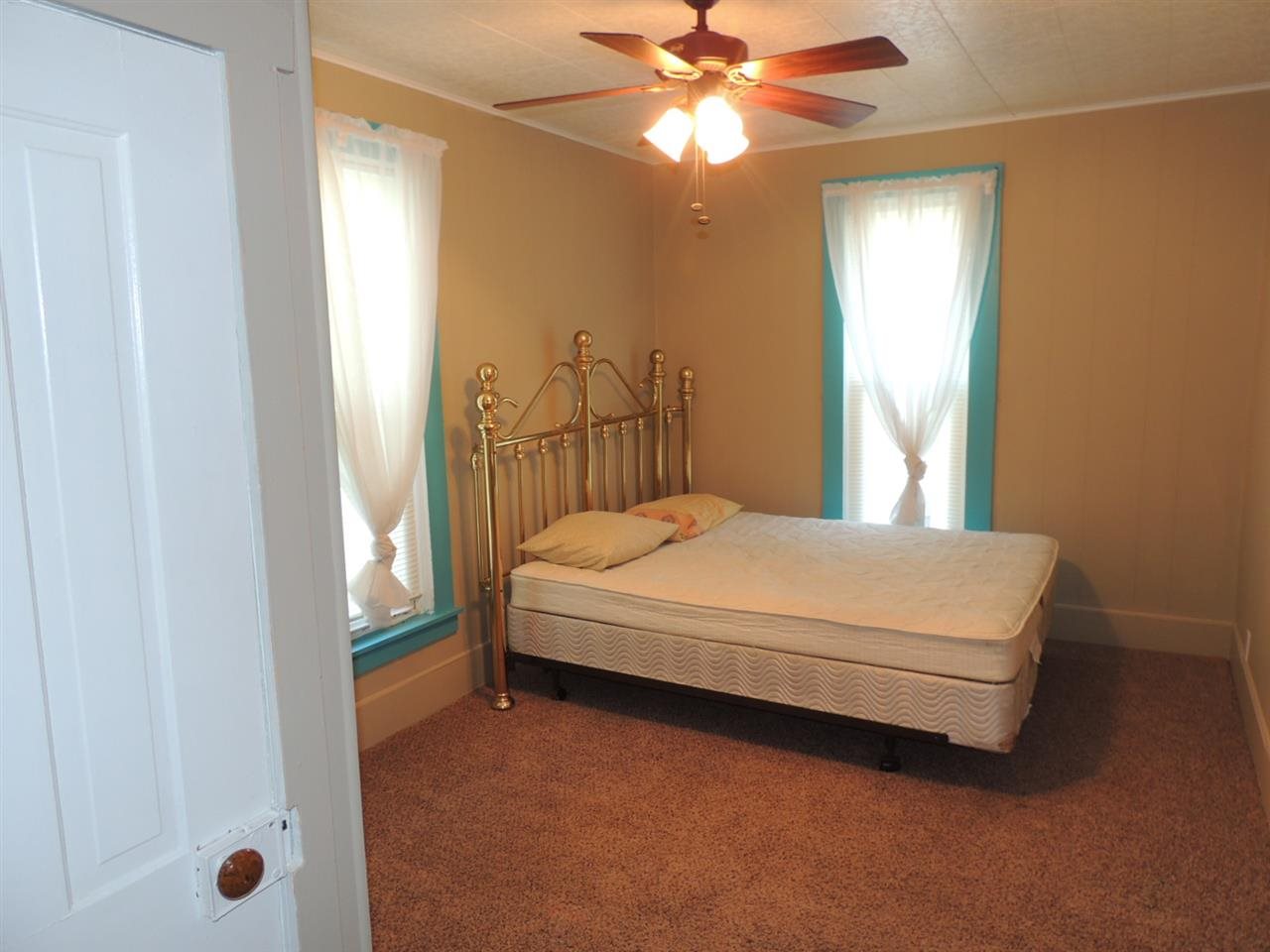 408 N Center St, Flora, IN 46929 photo 10
