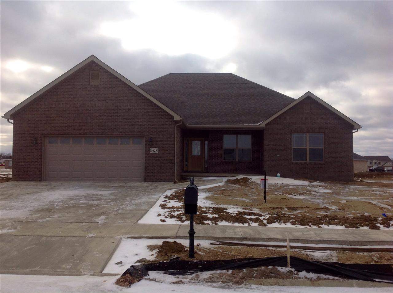 1025 Bluegrass Trl, Kokomo, IN 46901 photo 1