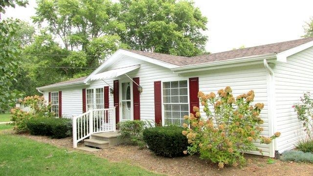 107 W Branch St, Petersburg, IN 47567 photo 1