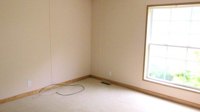 107 W Branch St, Petersburg, IN 47567 photo 9