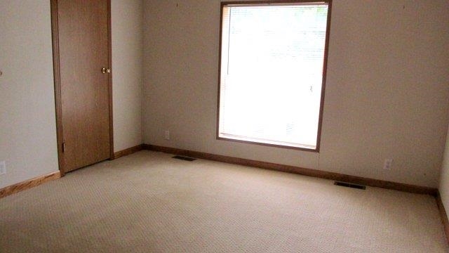 107 W Branch St, Petersburg, IN 47567 photo 10