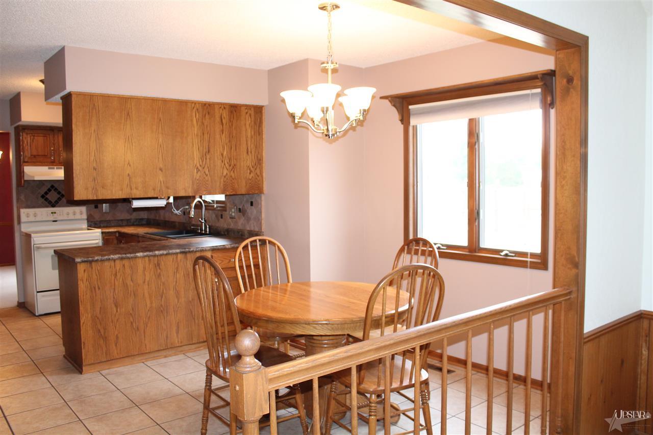 3825 Northcove Dr, New Haven, IN 46774 photo 9