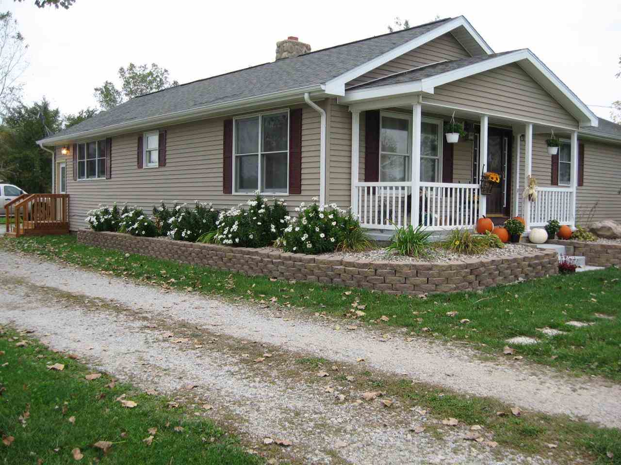 1685 N 350 E, Angola, IN 46703 photo 1