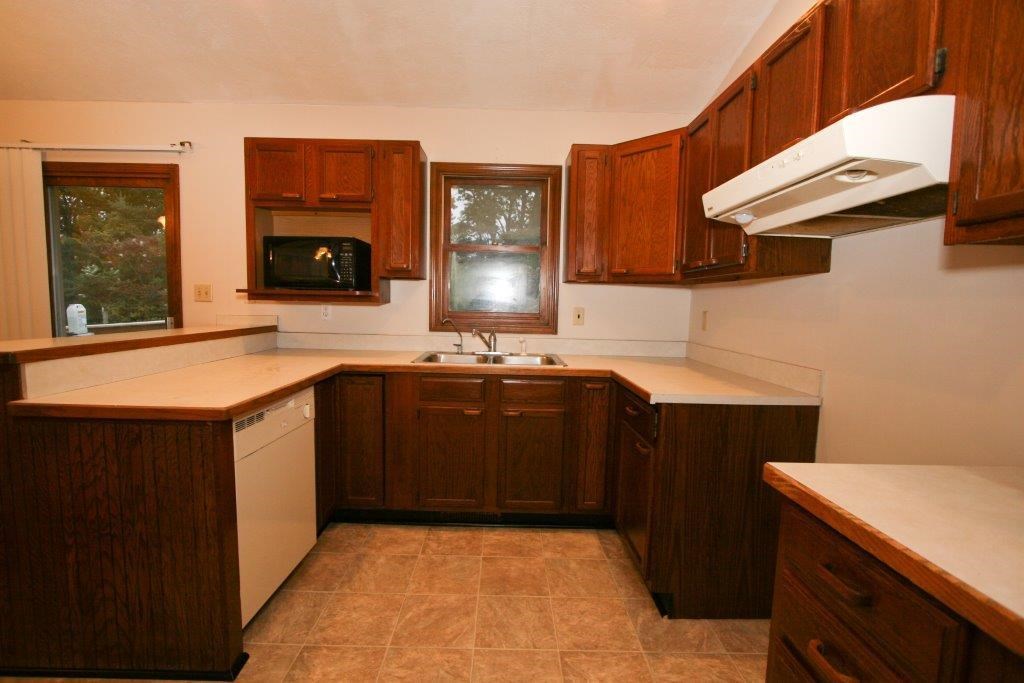 22191 Woodside Dr, Bristol, IN 46507 photo 7