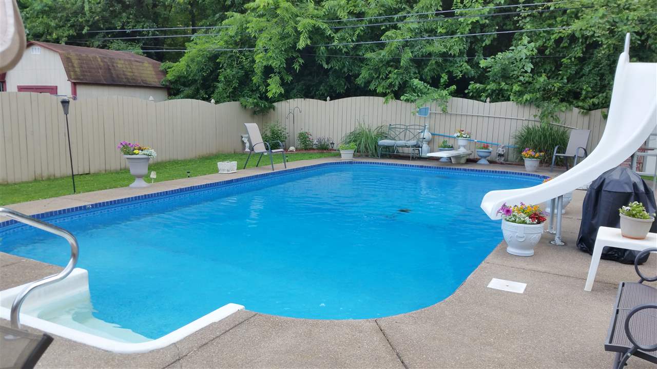 5677 Epworth Rd, Newburgh, IN 47630 photo 2