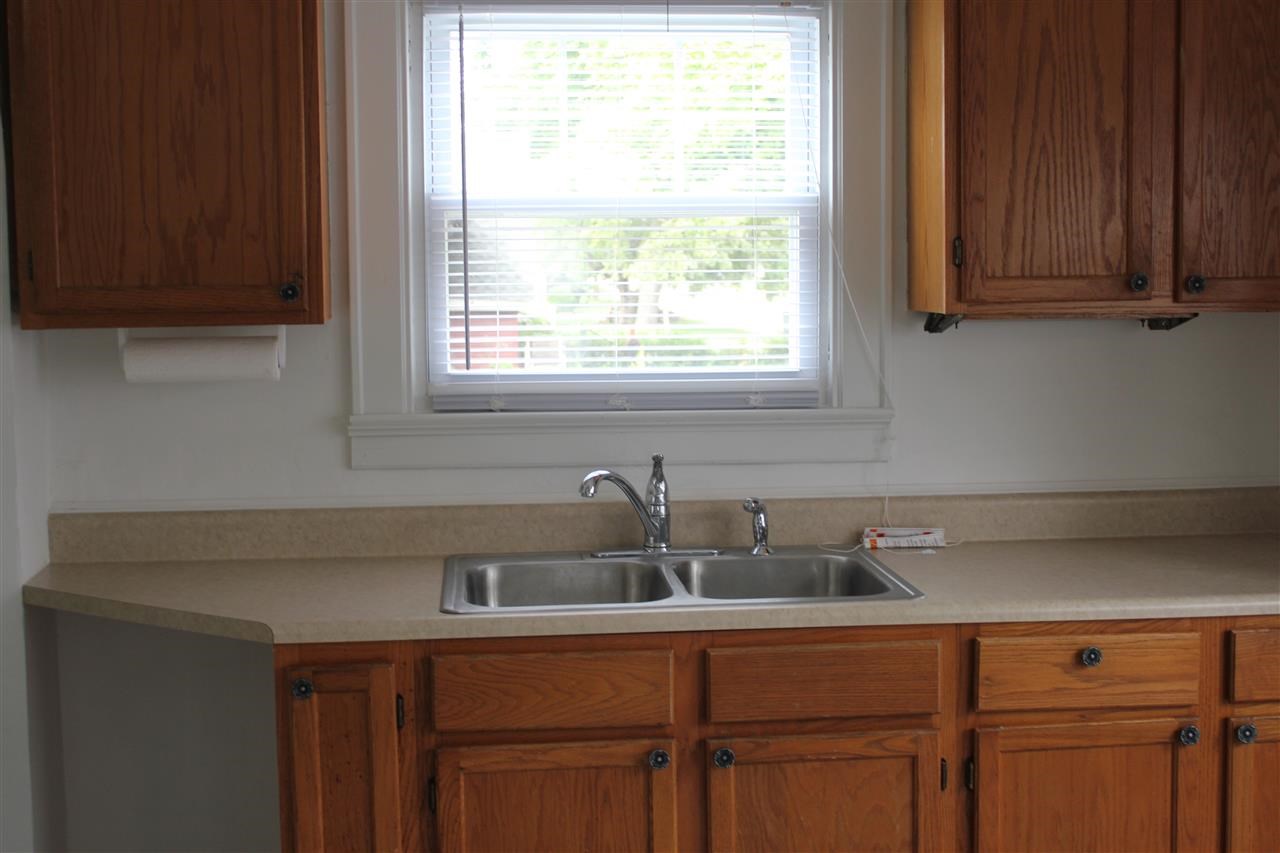 1718 N Weinbach Ave, Evansville, IN 47711 photo 4