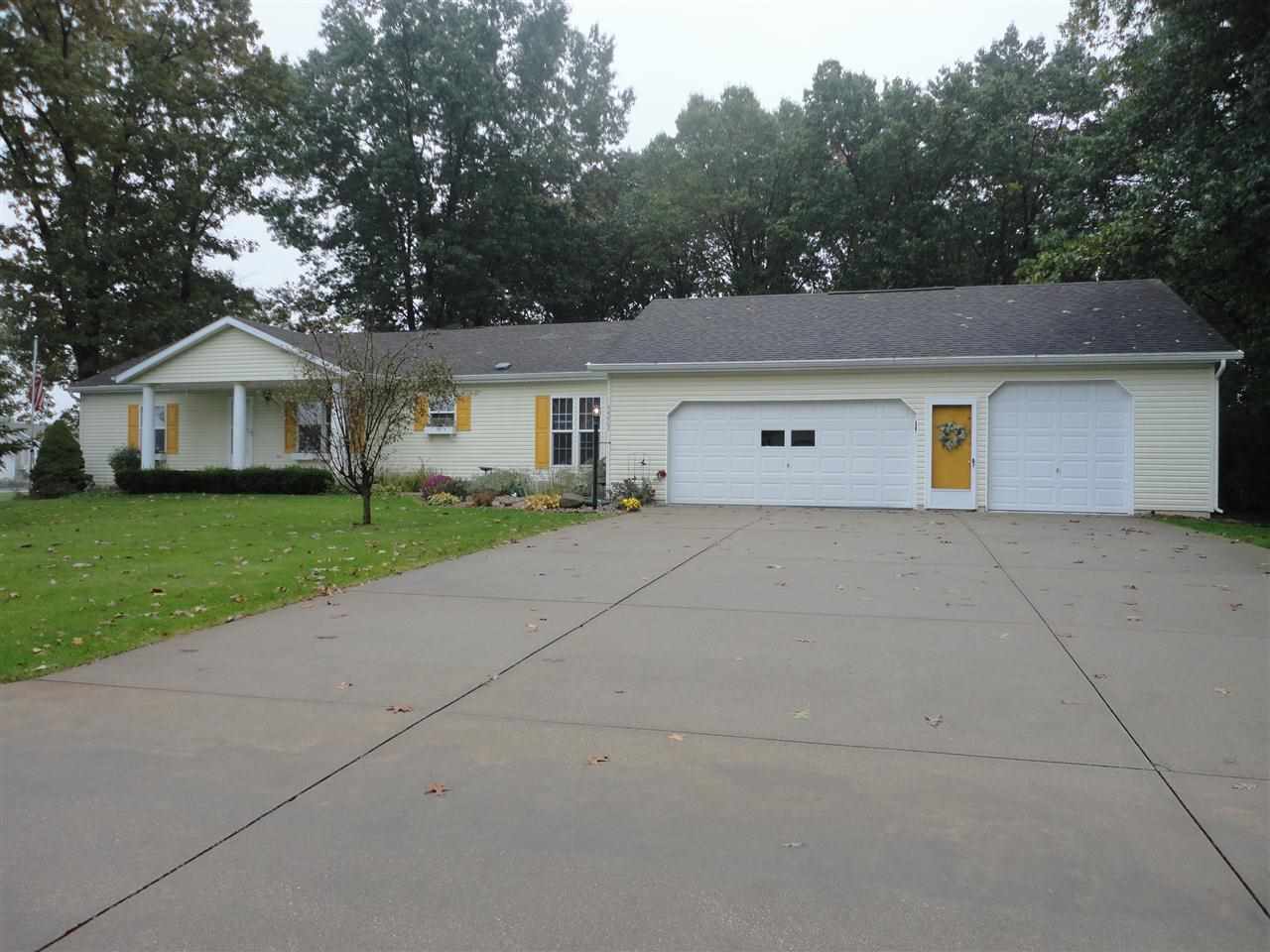 54402 Killarney Ln, Elkhart, IN 46514 photo 1