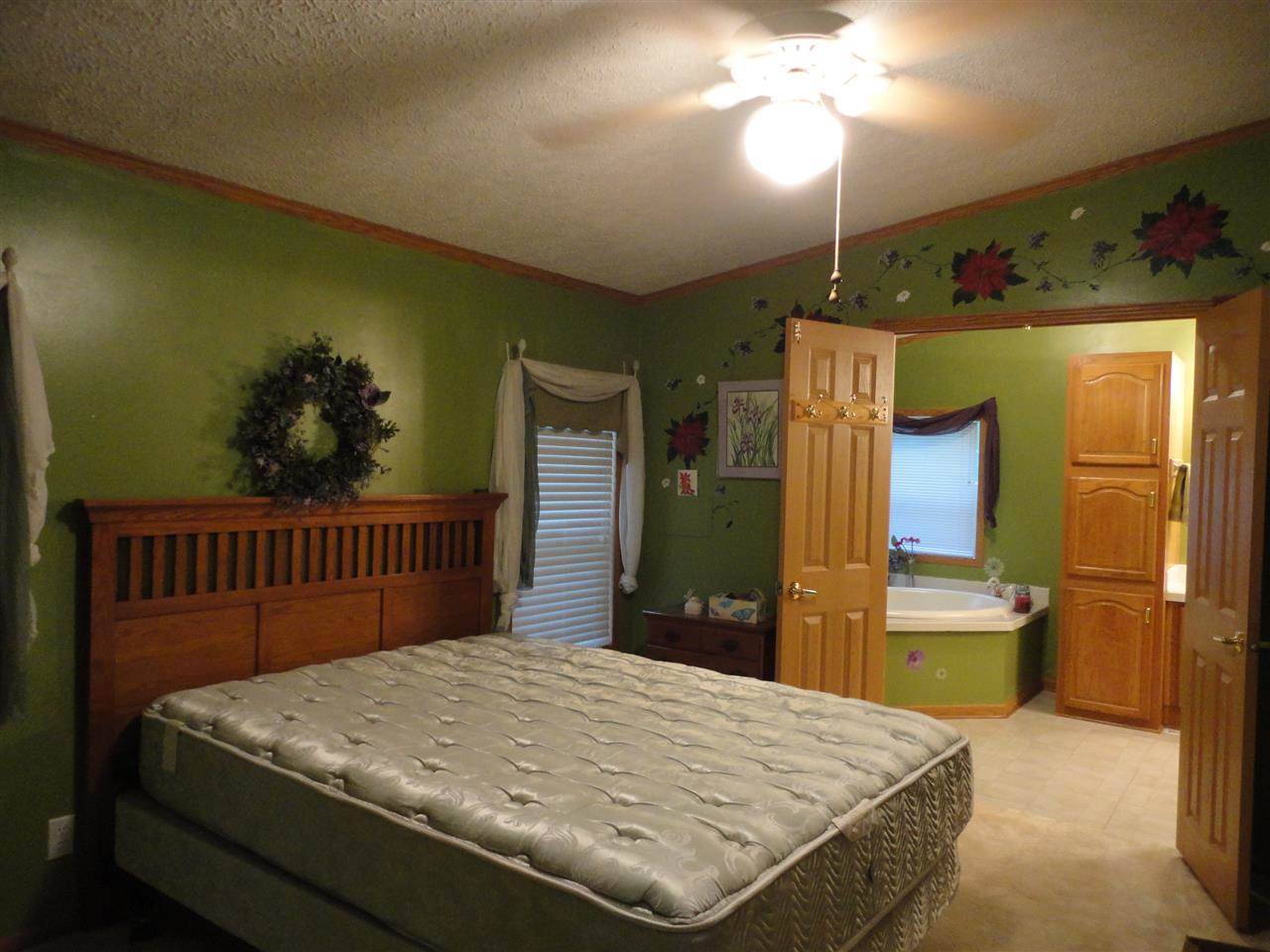 54402 Killarney Ln, Elkhart, IN 46514 photo 7
