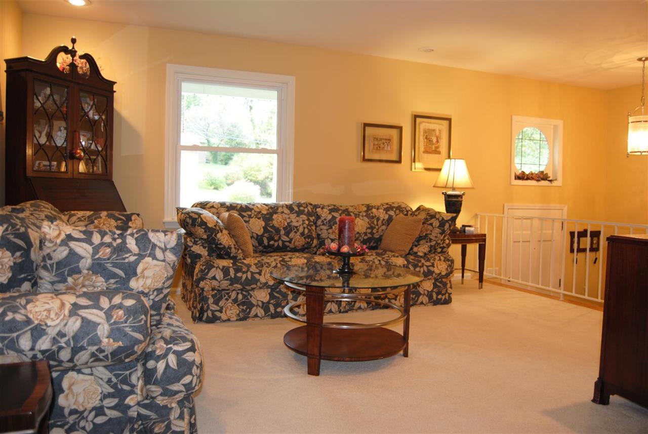 5619 Winston Rd, Evansville, IN 47710 photo 3