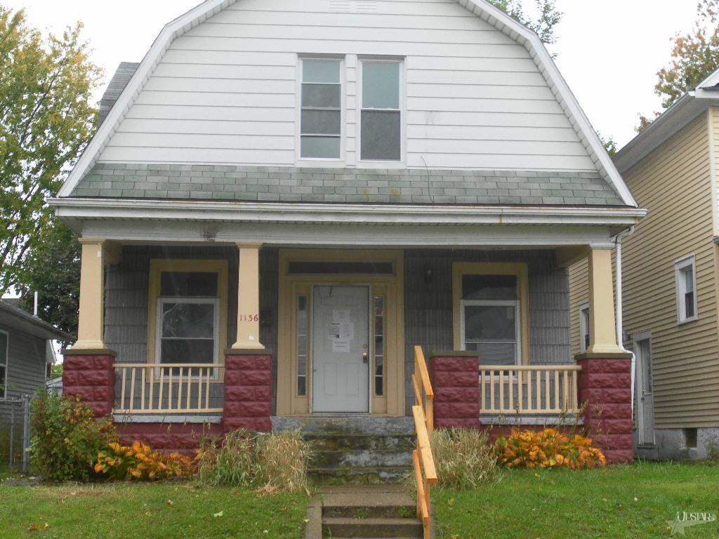 1136 Hugh St, Fort Wayne, IN 46803 photo 1