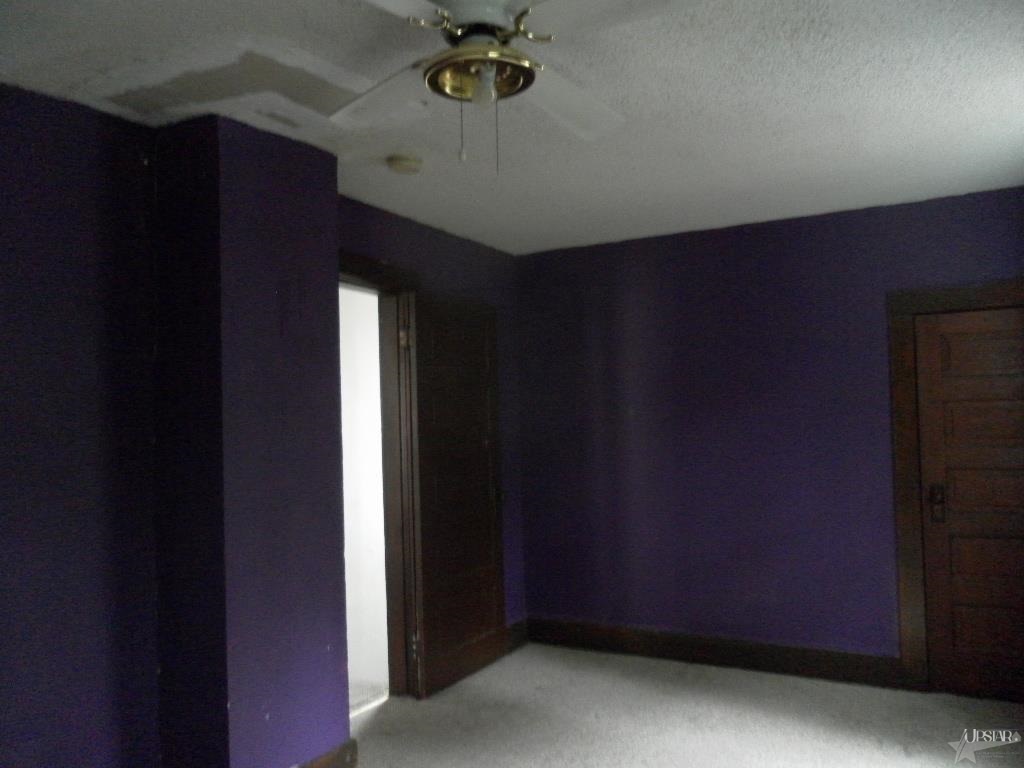1136 Hugh St, Fort Wayne, IN 46803 photo 9