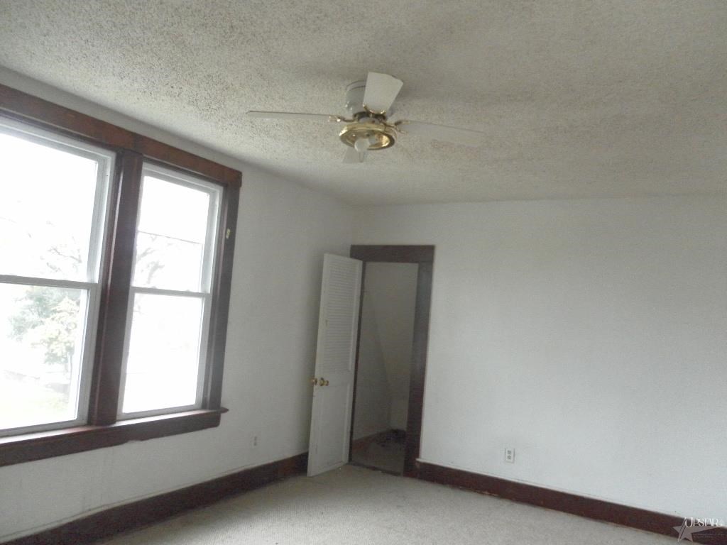 1136 Hugh St, Fort Wayne, IN 46803 photo 12