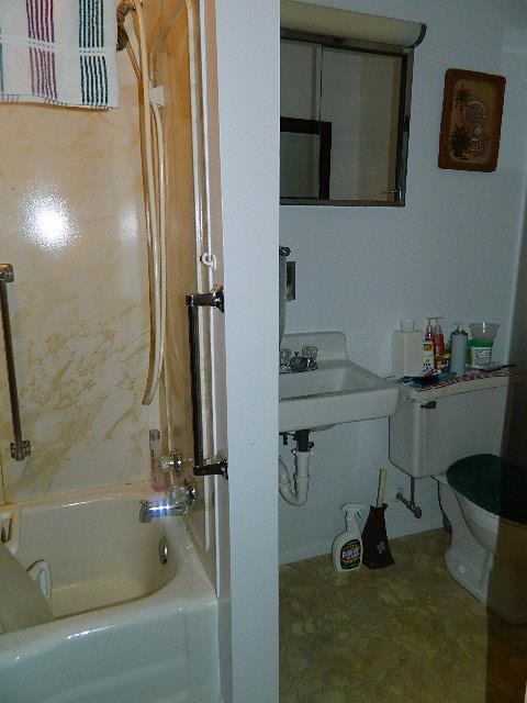 703 E Crestview Dr, Marion, IN 46952 photo 10